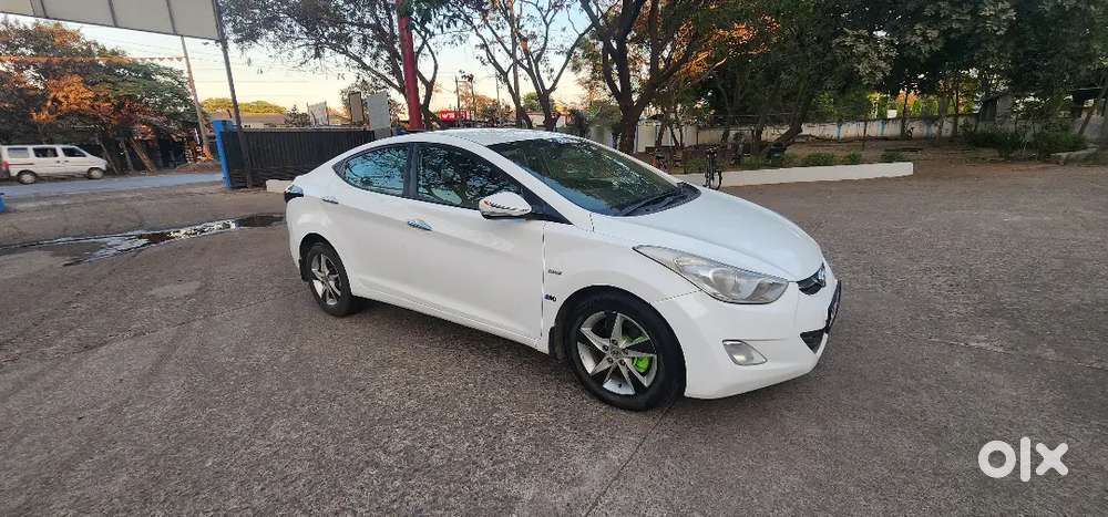 Hyundai Elantra 2014 Diesel 92234 Km Family Useing Car Top Model