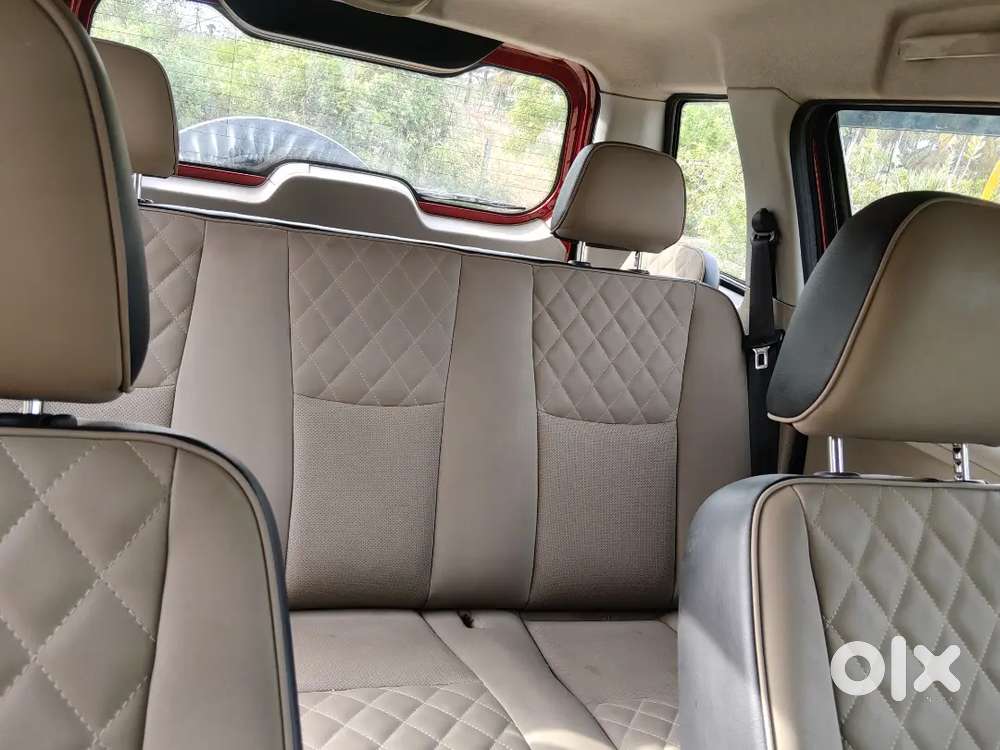 Mahindra Tuv 300 2017