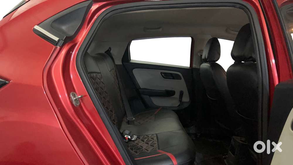 Tata Altroz 1.2 Xe, 2021, Petrol