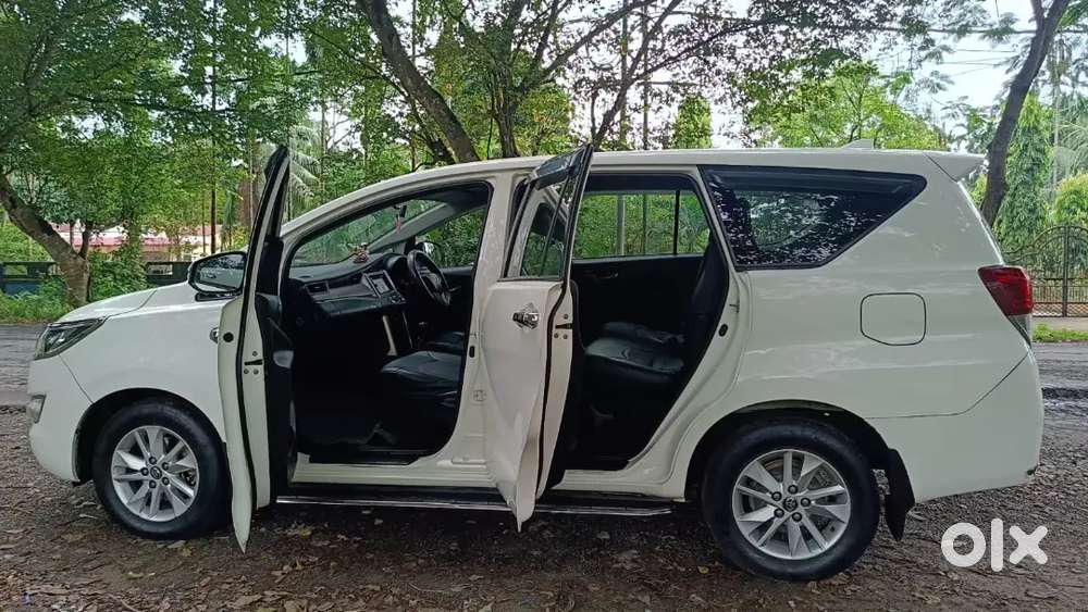 Toyota Innova Crysta 2016 Bs4  Diesel Well Maintained