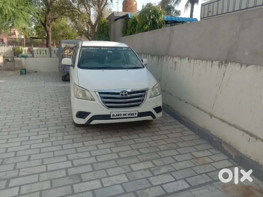 Toyota Innova 2012 Diesel 295 Km Driven
