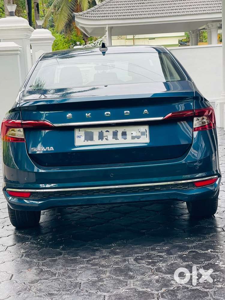 Skoda Slavia 1.0 Tsi Style At, 2023, Petrol