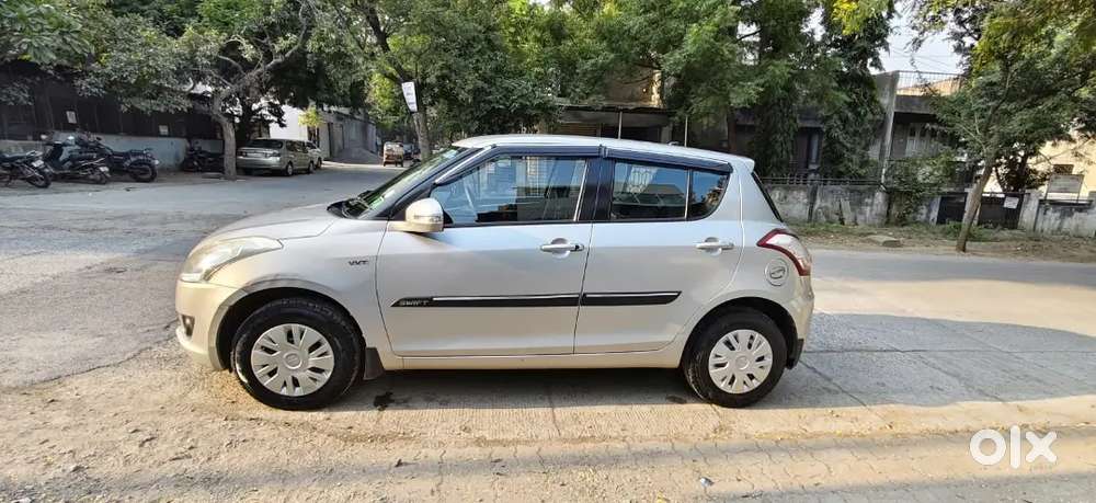 Maruti Suzuki Swift 2012 Petrol