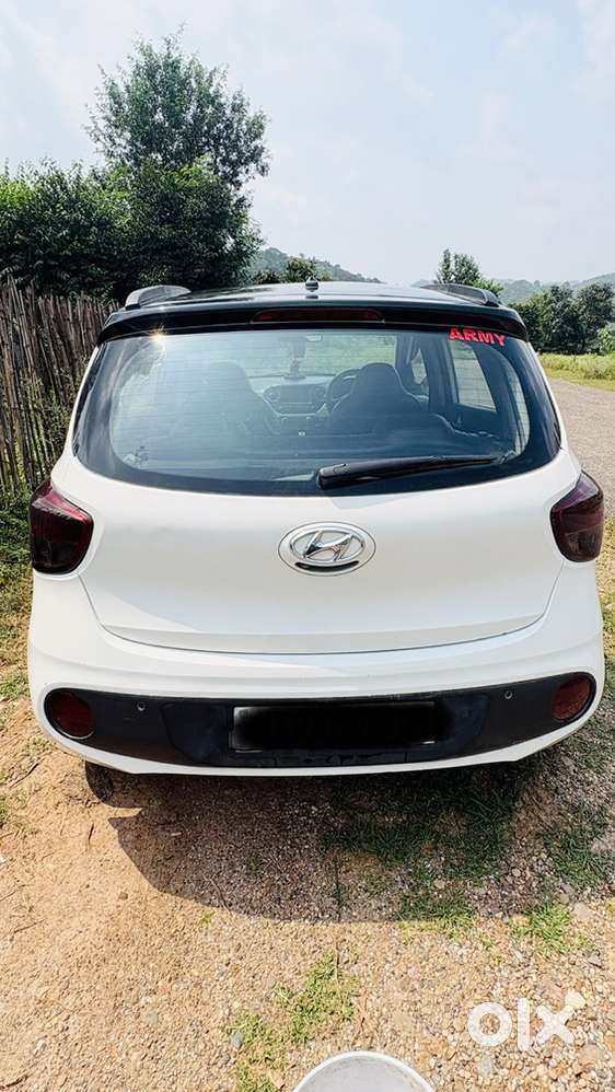 Hyundai Grand I10 2017 Petrol Well Maintained
