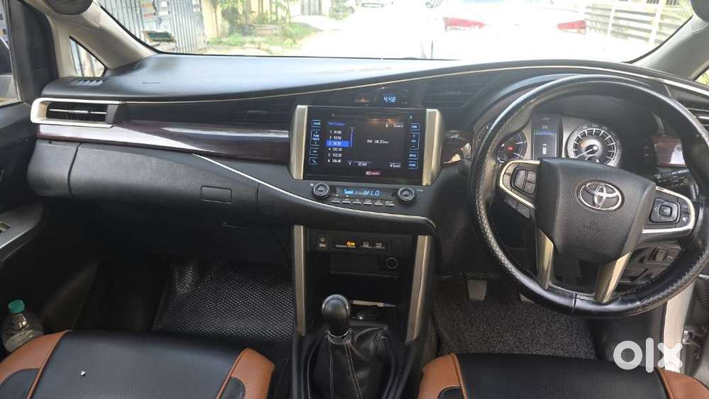 Toyota Innova Crysta 2.4 V 8 Str, 2017, Diesel