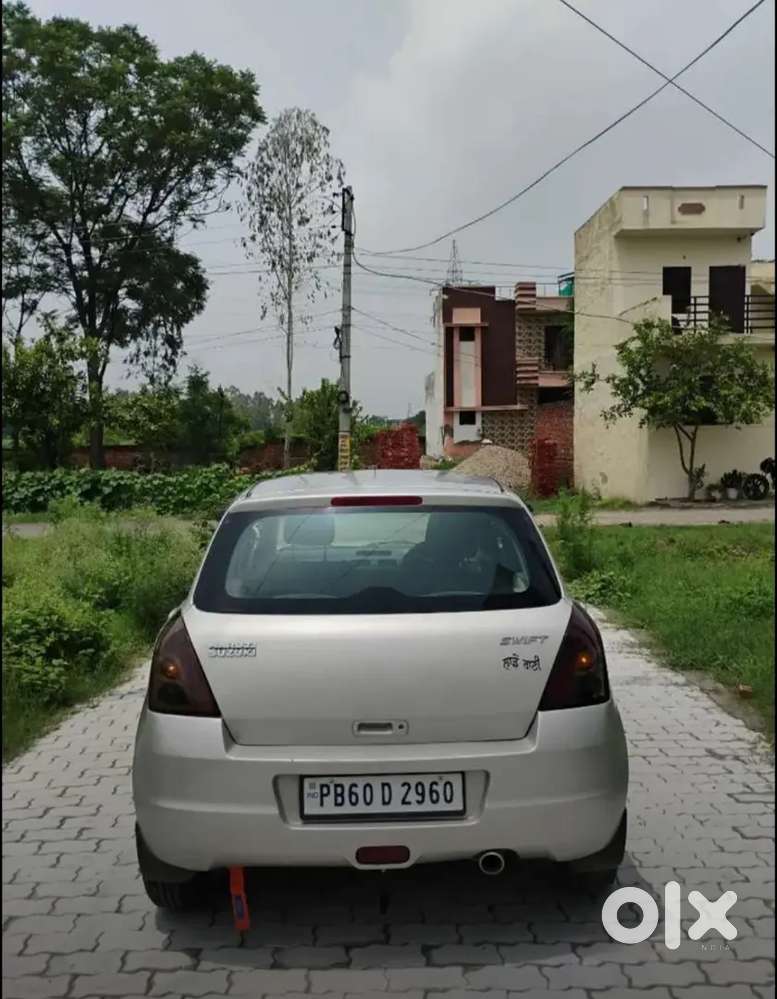 Maruti Suzuki Swift Lxi 2010