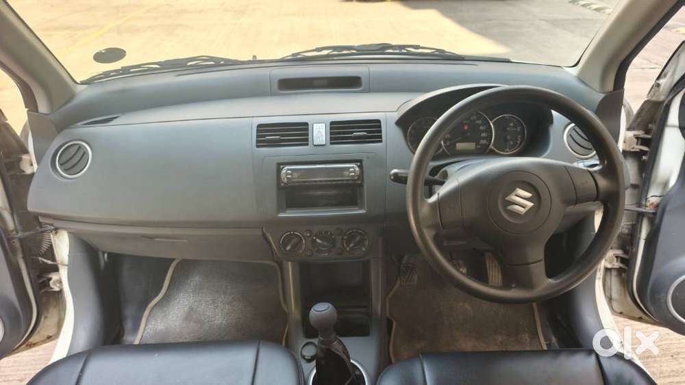 Maruti Suzuki Swift Vxi + Manual, 2010, Petrol
