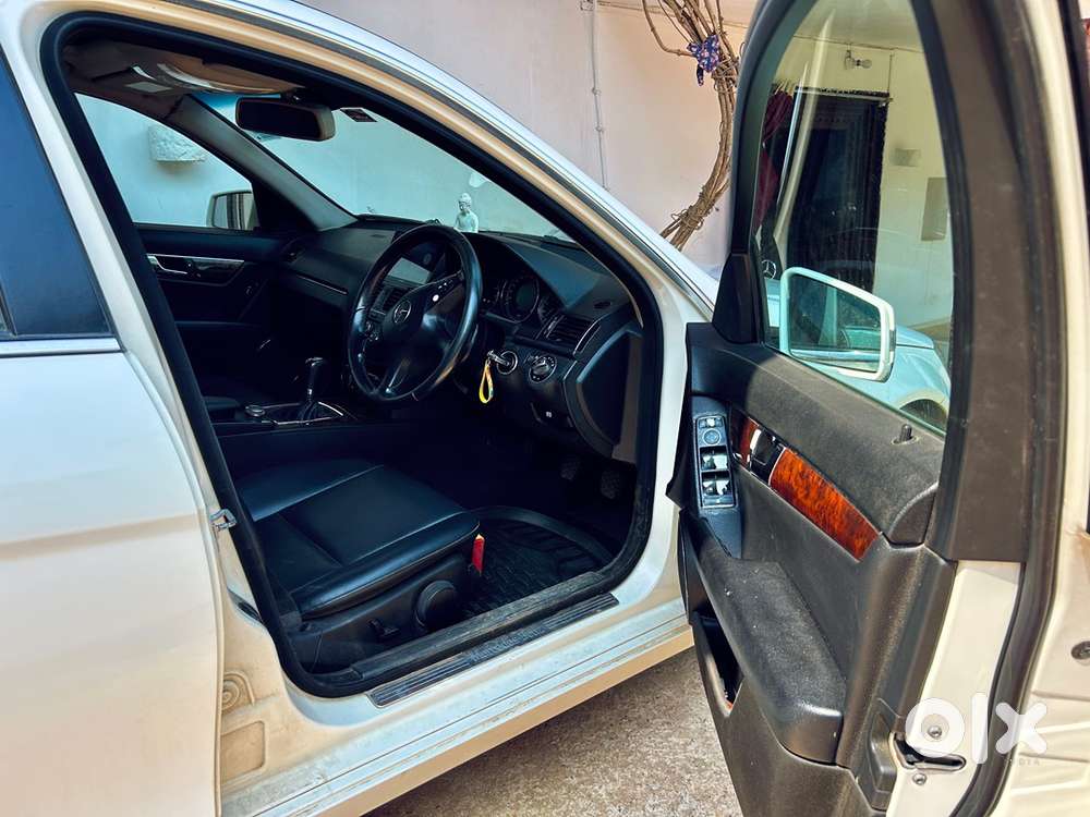 Urgent Sale: Mercedes-benz C200 Kompressor (2010)