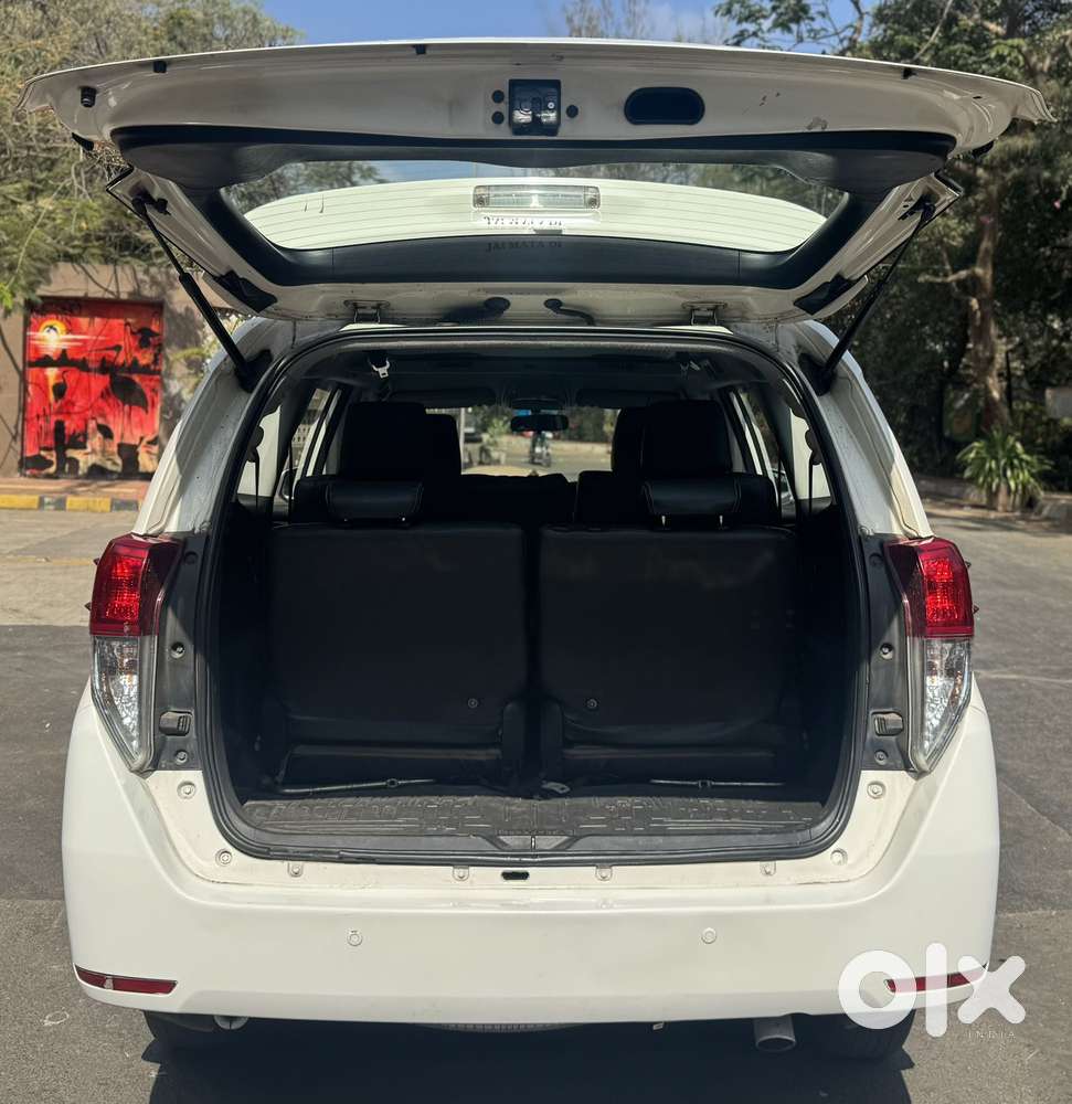 Toyota Innova Crysta 2.4 Vx Mt 8s, 2016, Diesel