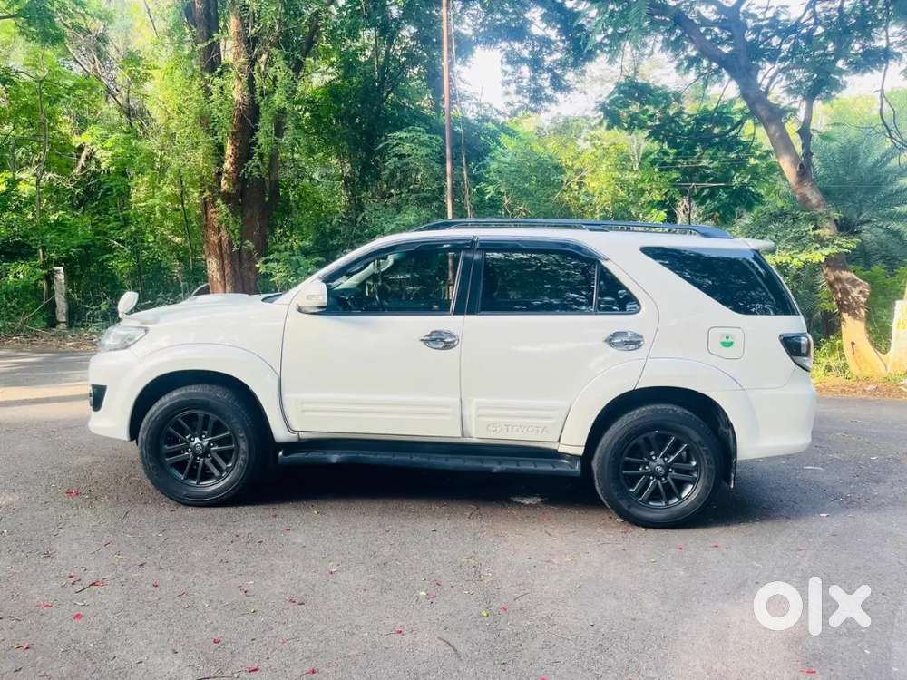 Toyota Fortuner 2015 Diesel Well Maintained