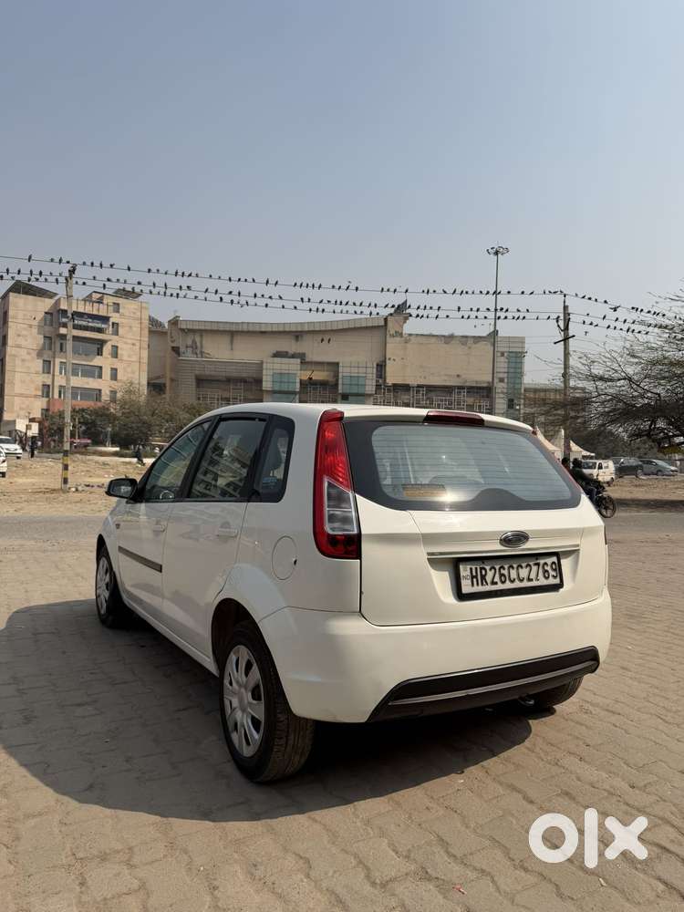 Ford Figo, 2013, Petrol