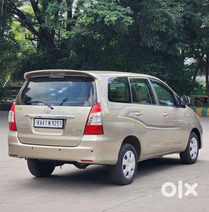 Toyota Innova 2.0 Gx 8 Seater Bs Iv, 2011, Diesel