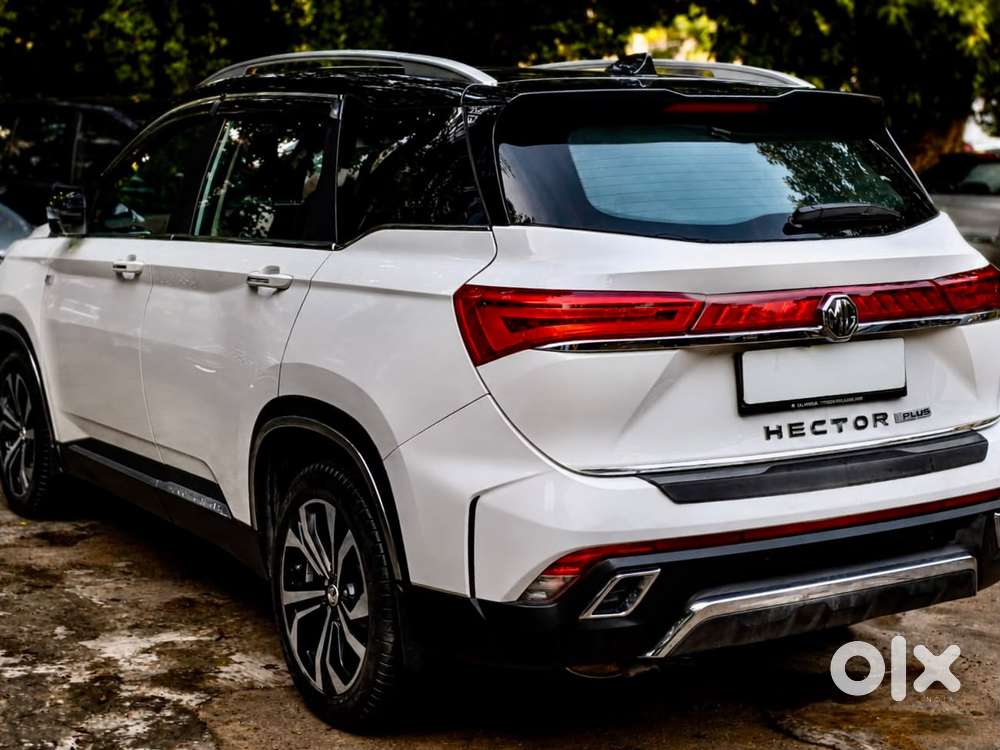 Mg Hector Plus Sharp Pro 1.5 Turbo Petrol Cvt 7 Str, 2023, Petrol