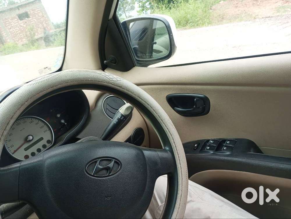 I10 1.2 Hatchback White Colour