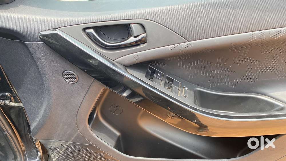Tata Nexon 1.2 Revotron Xza Plus (o) Amt, 2021, Petrol
