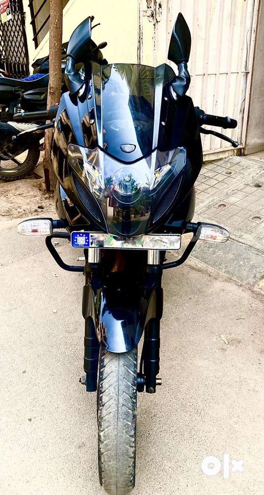 Bajaj pulsar best sale 220 for sale