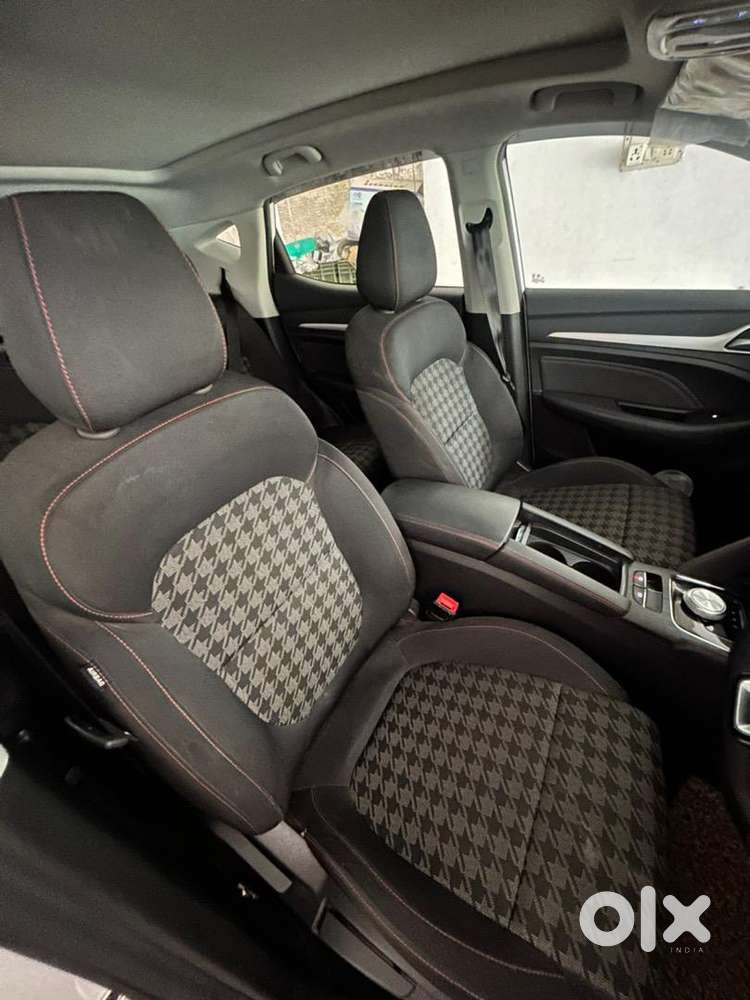 Mg Zs Ev 2024 Electric 27500 Km Driven