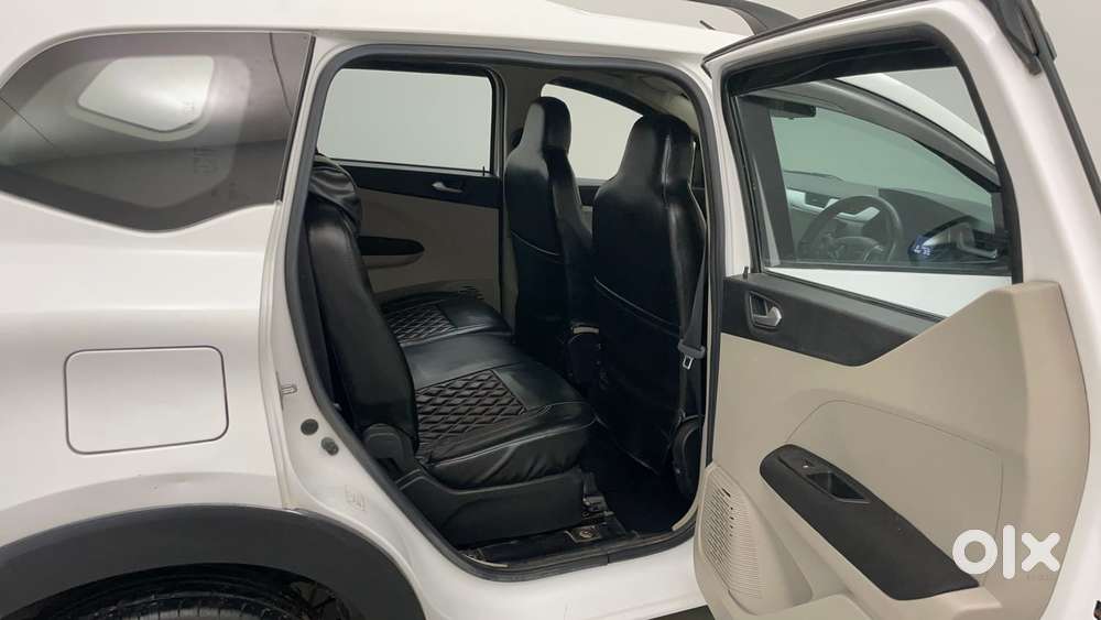 Renault Triber Rxz, 2021, Petrol