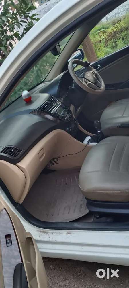Hyundai Verna 1.6 Crdi Manual 2012