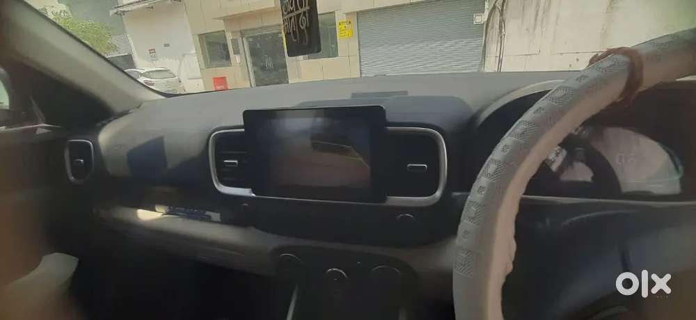 Hyundai Venue 2026 Petrol Well Maintained
