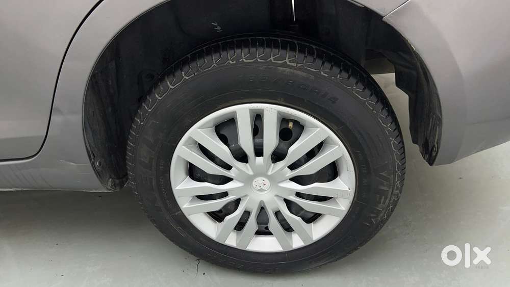 Maruti Suzuki Swift Dzire 1.3 Vxi, 2014, Petrol