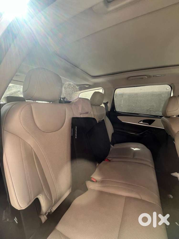 Mahindra Xuv700 2.2 Ax 7 Diesel Mt Luxury Pack Str, 2024, Diesel