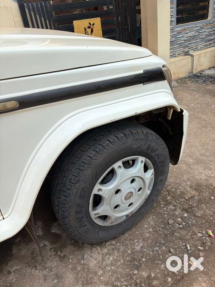 Mahindra Bolero Neo 2012
