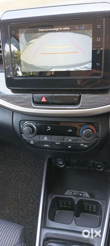 Maruti Suzuki Xl6 1.5 Zeta Mt, 2025, Petrol