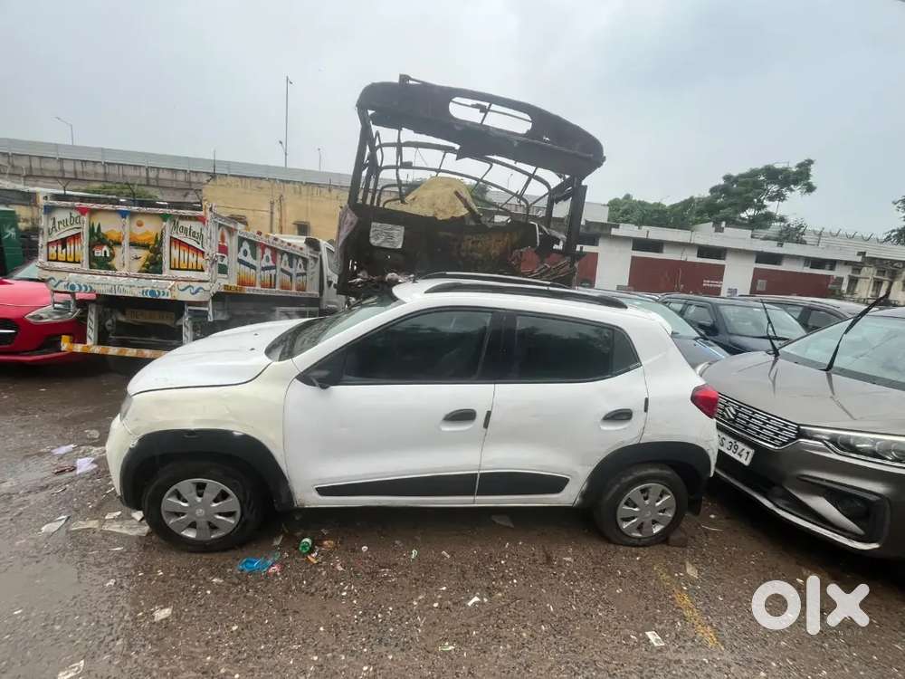 2nd Owner Renault Kwid 2017 Manual Petrol