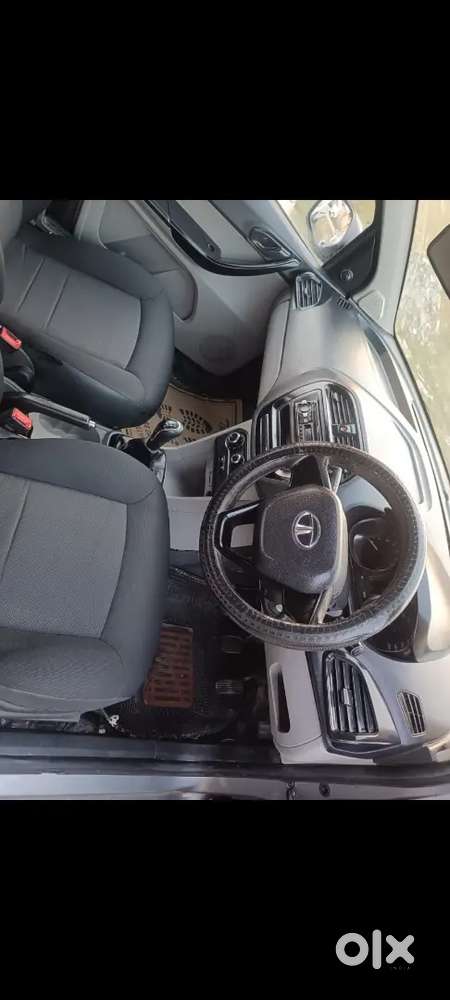 Full Okay Condition Good Battery Good Tyre Good Ac Full Working Car