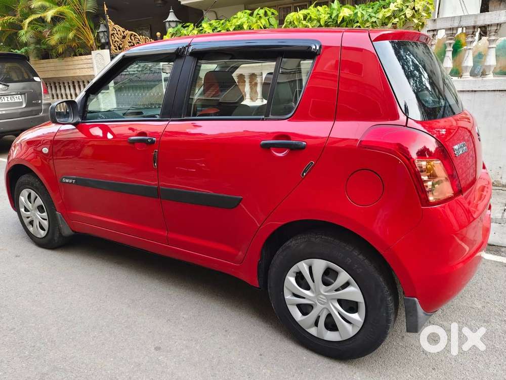 Maruti Suzuki Swift Vxi 1.2 Abs Bs-iv, 2010, Petrol