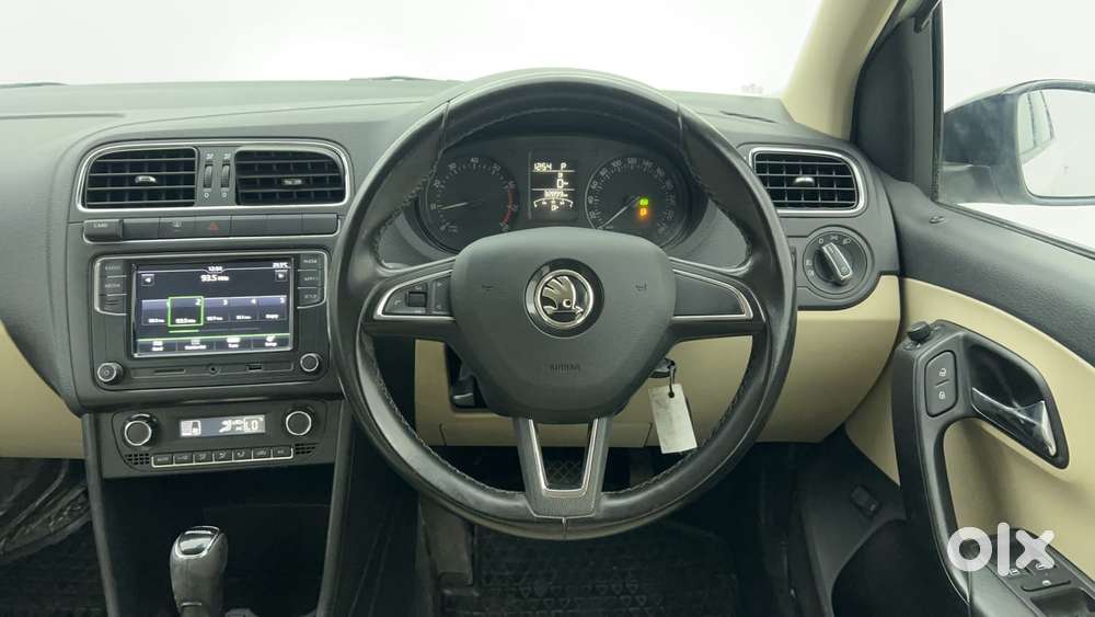 Skoda Rapid 1.6 Mpi At Style, 2017, Petrol