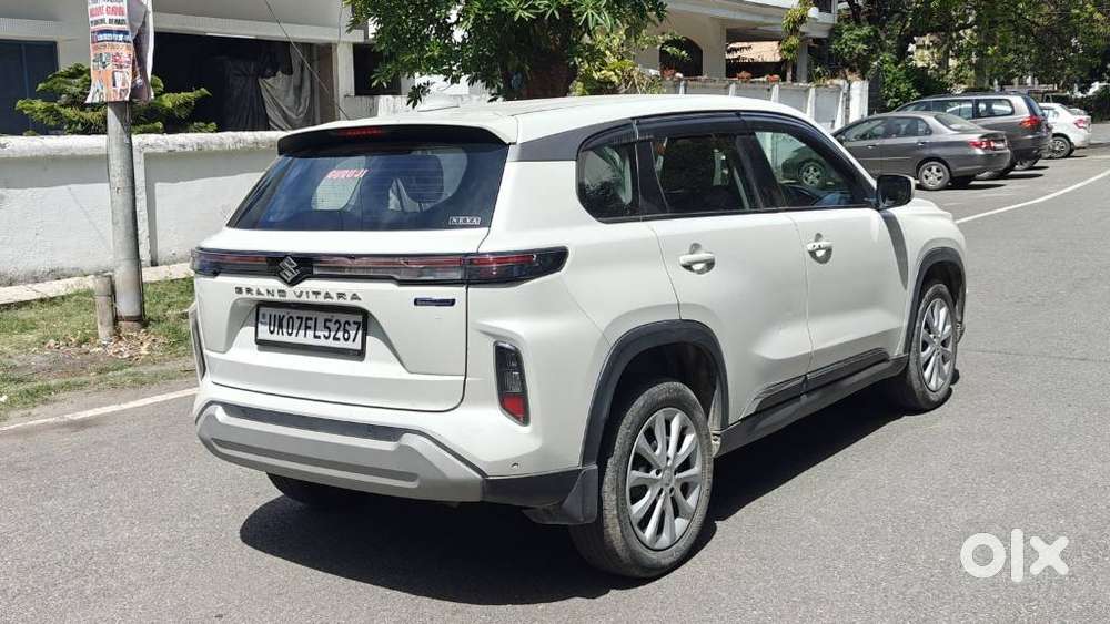 Maruti Suzuki Grand Vitara 1.5 Delta Smart Hybrid At, 2023, Petrol