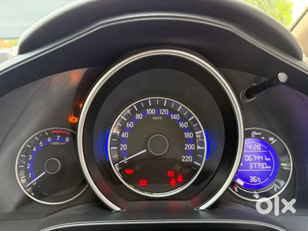 2018 Honda Jazz V Red - Only ₹4,75,000! 69k Km, Very Good Condition