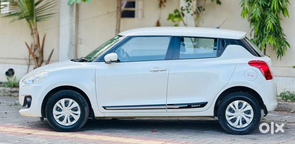 Maruti Suzuki Swift Vxi, 2021, Petrol