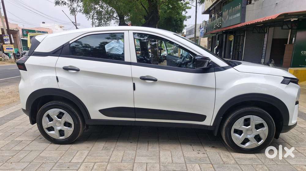 Tata Nexon Fearless Plus (ps) 1.2 Icng 6mt Red Dark Edition, 2025, C..