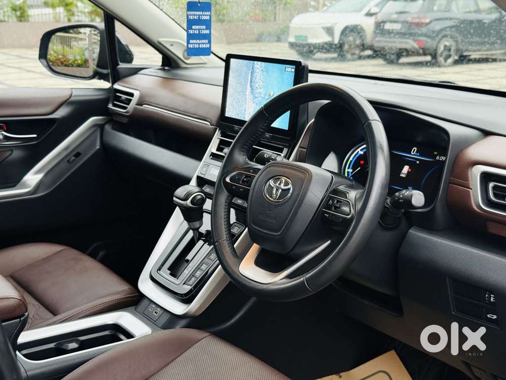 Toyota Innova Hycross 2.0 Zx Hybrid 7 Str, 2023, Electric