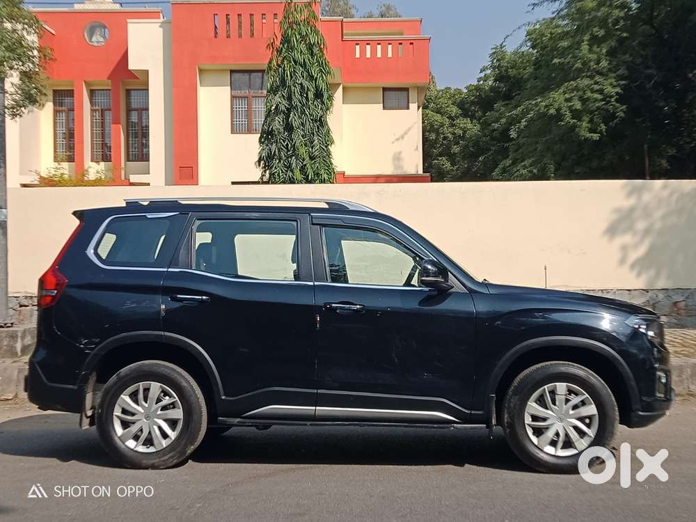 Mahindra Scorpio-n 2.0 Z8 Petrol Mt 7 Str, 2023, Petrol