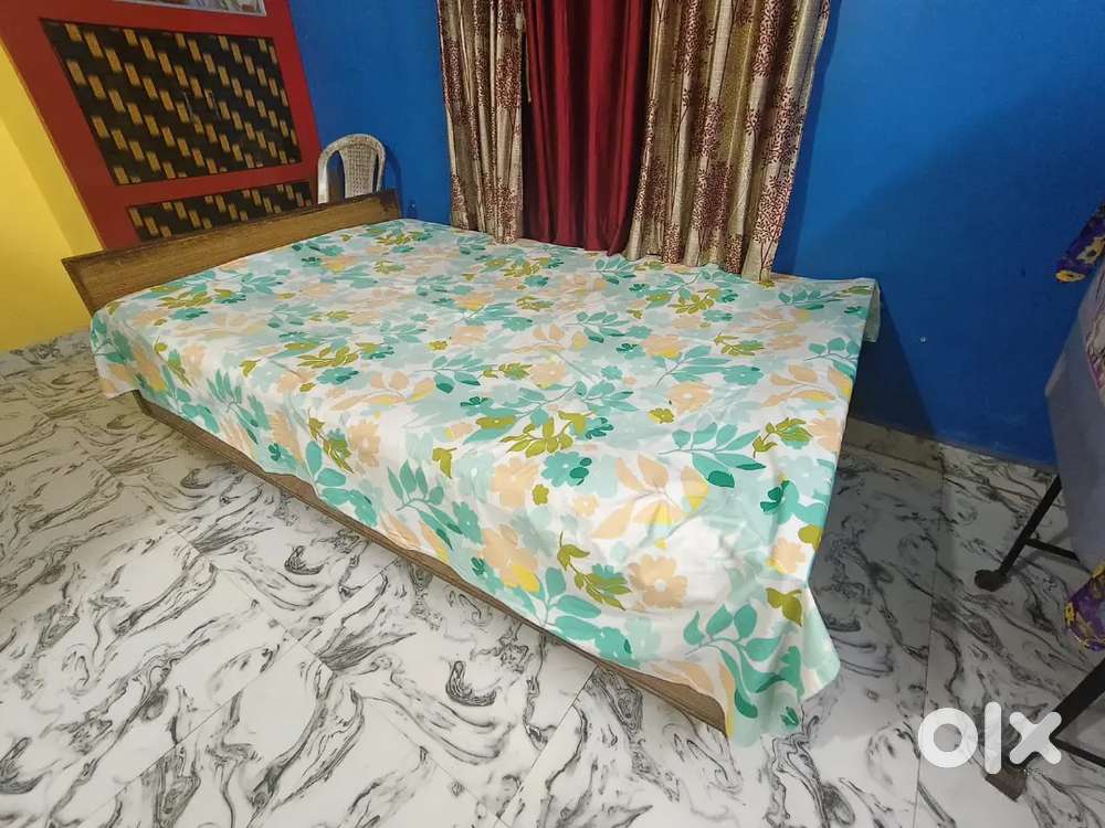 Mid size bed