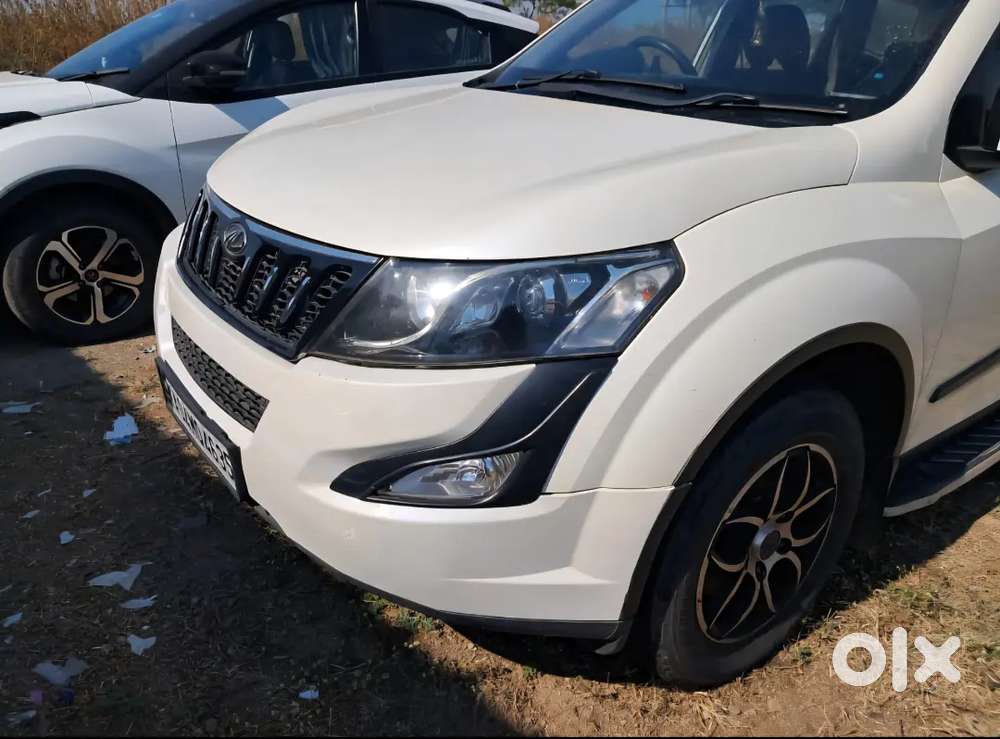 Mahindra Xuv500 2015 Diesel Well Maintained Showroom Service