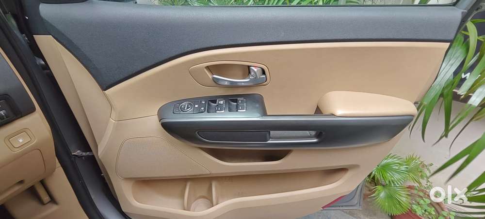 Kia Carnival Premium, 2021, Diesel