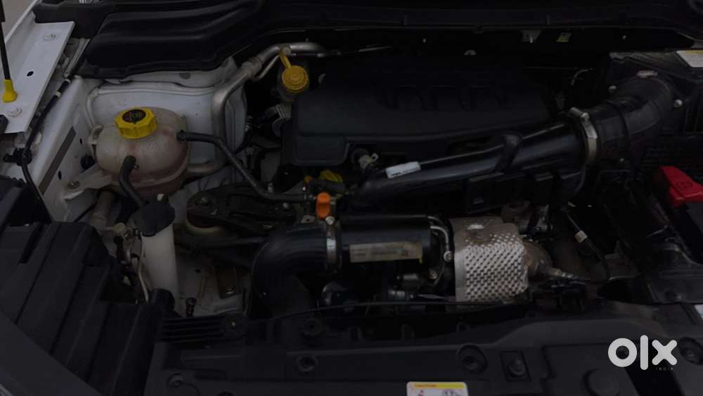 Mahindra Xuv300 W8 Option, 2024, Petrol