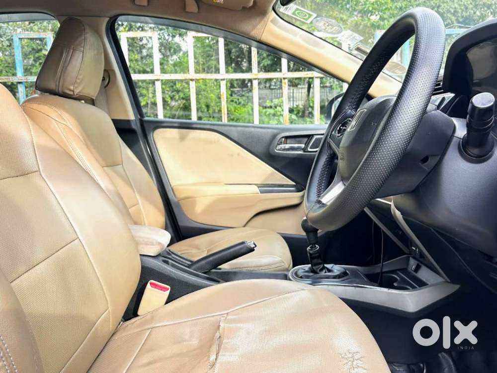 Honda City 1.5 V 4th Gen I-vtec Mt, 2017, Petrol