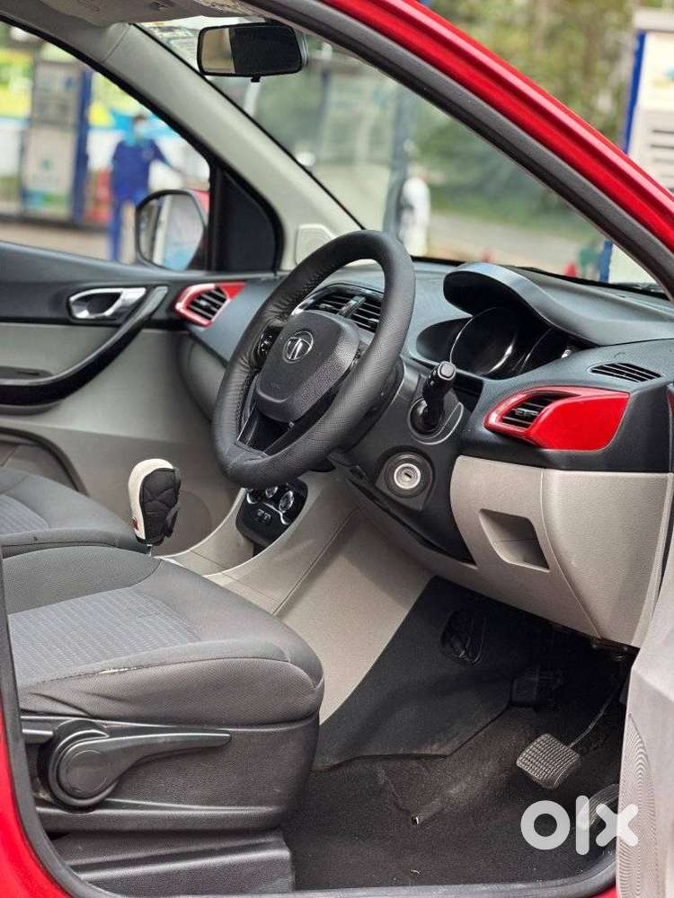 Tata Tiago Xza, 2018, Petrol