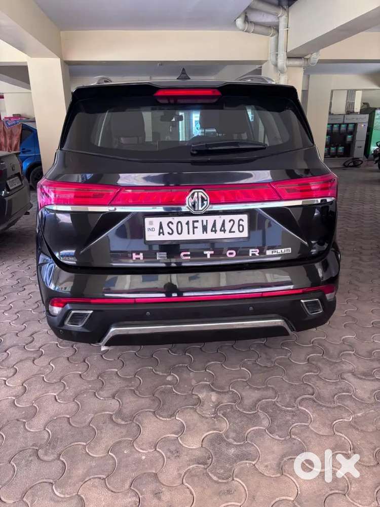 Mg Hector Plus 2024