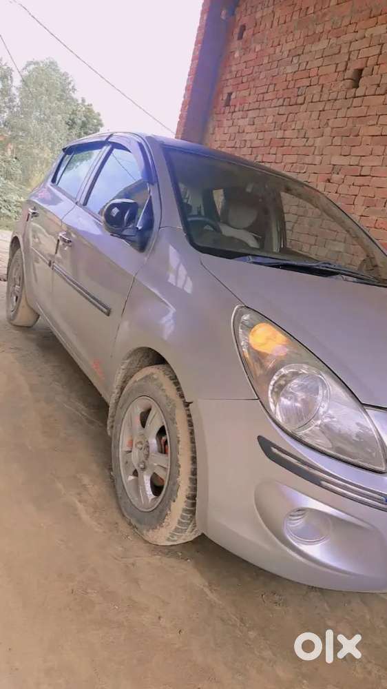 Hyundai I20 2011 Cng & Hybrids 52000 Km Driven