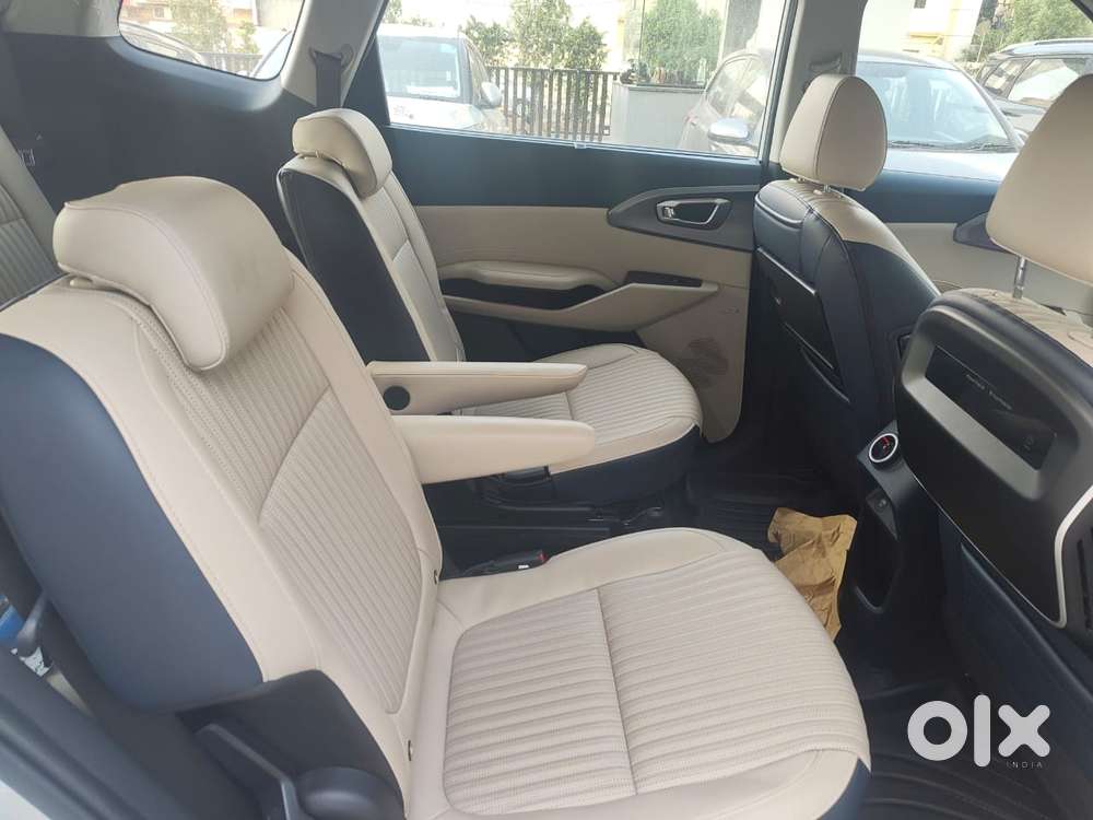 Kia Carens Clavis G 1.5 6mt, 2025, Petrol