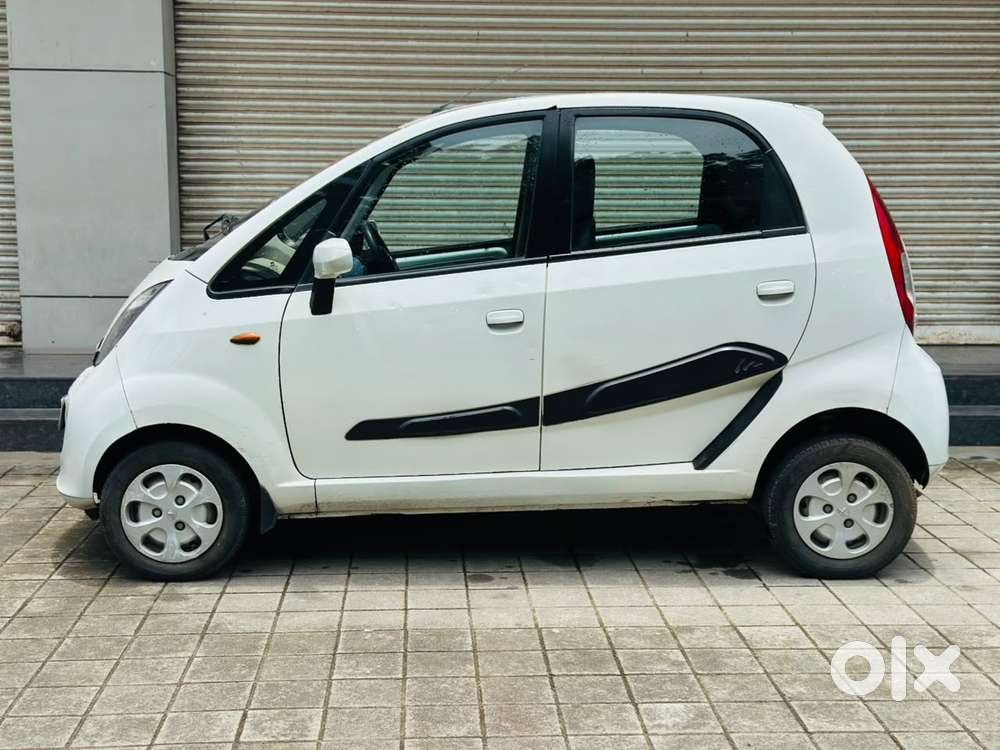Tata Nano Genx Xta, 2016, Petrol
