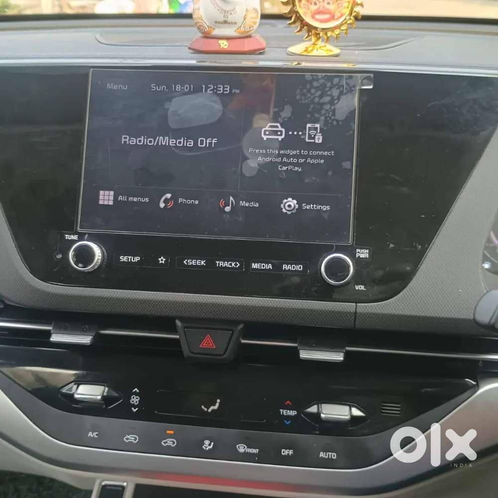 Kia Carens 2024 Petrol 21000 Km Driven