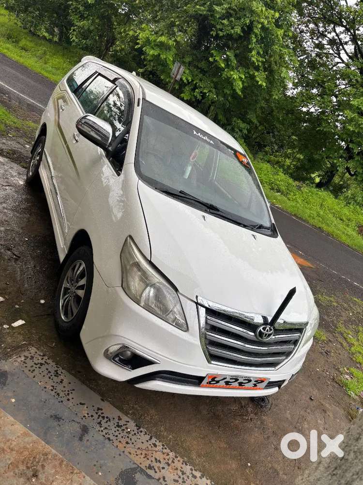 Toyota Innova 2015 Diesel Well Maintained